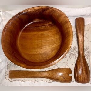 Large Vintage Wood‎ walnut tone Salad bowl 12”x11” with matching wood servers